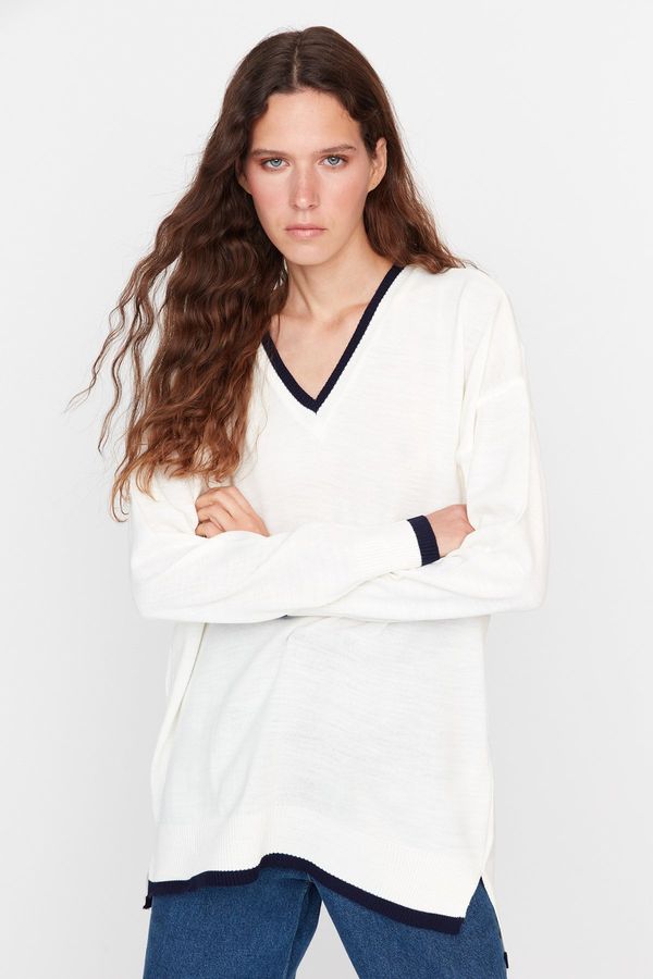 Trendyol Trendyol Ecru Oversize V-Neck Knitwear Sweater