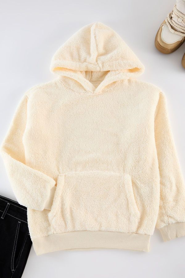 Trendyol Trendyol Ecru Oversize/Wide Cut Basic Plush Sweatshirt