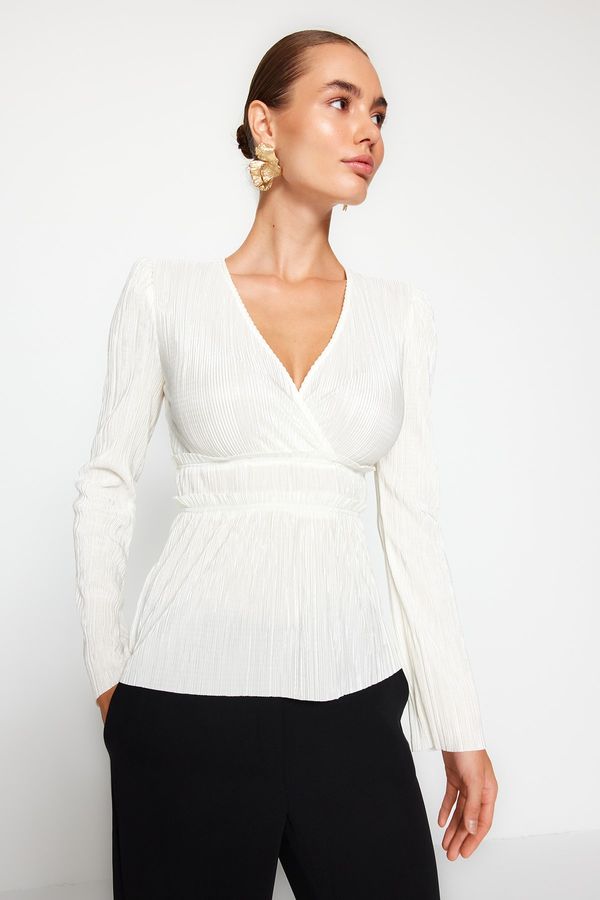 Trendyol Trendyol Ecru Pleat Detailed Double Breasted Closure Frilly V Neck Knitted Blouse