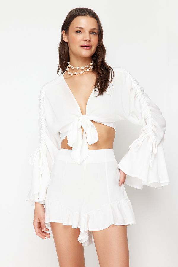 Trendyol Trendyol Ecru Woven Ruffle Blouse Shorts Set