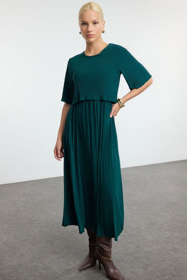 Trendyol Trendyol Emerald Green Pleated Skater Midi Crew Neck Stretchy Knitted Dress