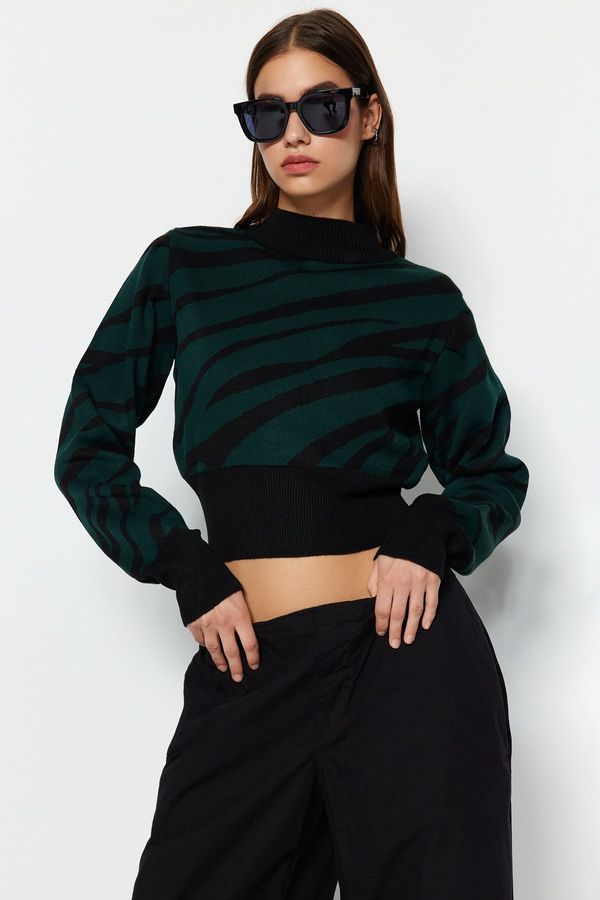 Trendyol Trendyol Emerald Green Stand-Up Collar Knitwear Sweater
