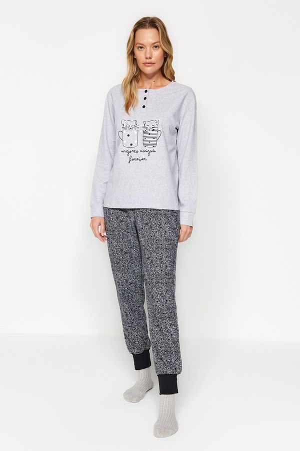 Trendyol Trendyol Gray Cotton Slogan Detailed Tshirt-Jogger Knitted Pajamas Set