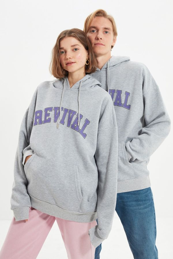 Trendyol Trendyol Gray Oversize/Wide-Fit Hooded Cotton Unisex Sweatshirt