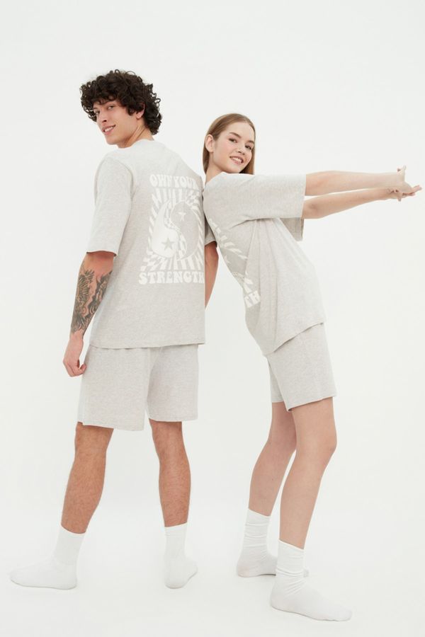 Trendyol Trendyol Gray Unisex 100% Cotton Motto Printed T-shirt-Shorts Knitted Pajamas Set