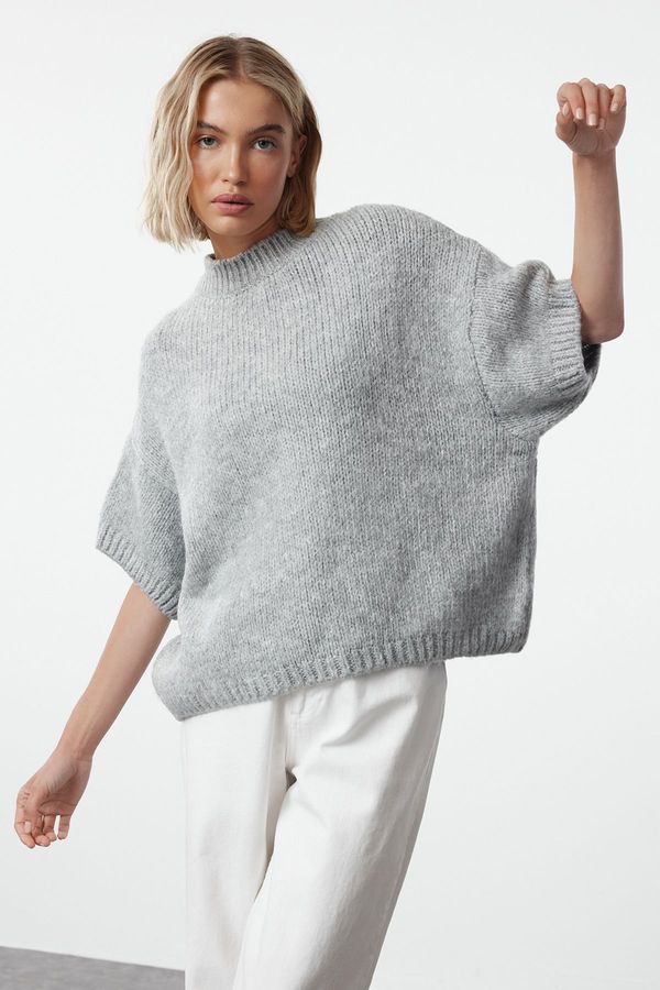 Trendyol Trendyol Gray Wide Pattern Soft Texture Knitted Sweater