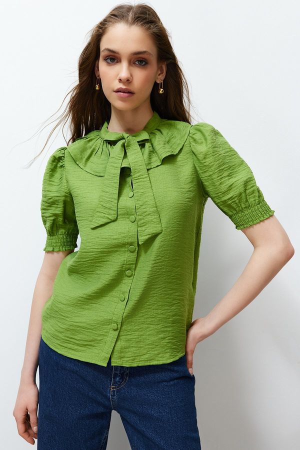Trendyol Trendyol Green Collar Detailed Woven Shirt