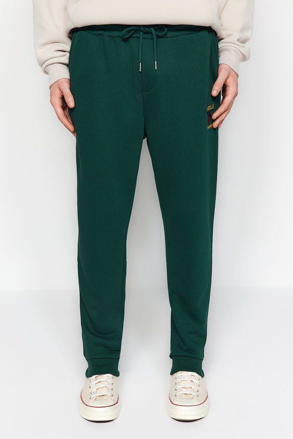 Trendyol Trendyol Green Regular Cut Geometric-Text Embroidered Elastic Leg Sweatpants