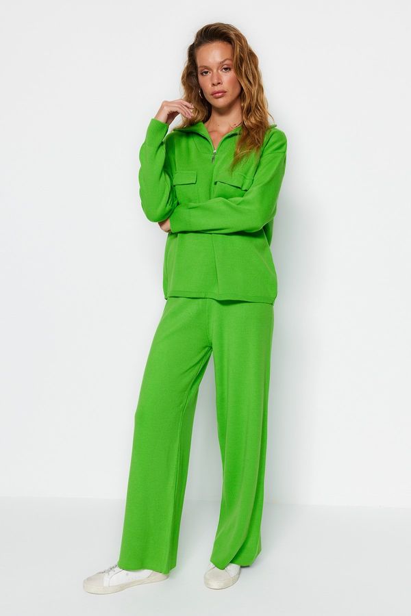 Trendyol Trendyol Green Tops and Bottoms Set in Knitwear with a Wide Fit