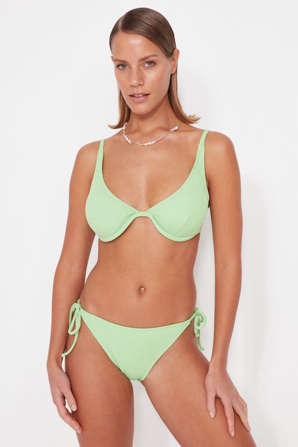 Trendyol Trendyol Green Underwire Inverted V Underwire Towel Bikini Top