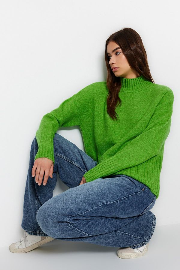 Trendyol Trendyol Green Wide Fit Soft Textured Basic Knitwear Sweater