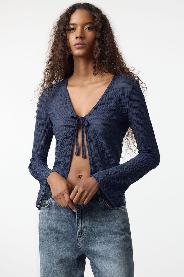 Trendyol Trendyol Indigo Premium Tie Detail Textured V Neck Flexible Knit Blouse