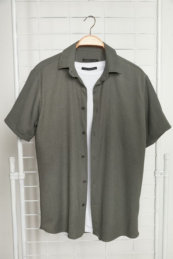Trendyol Trendyol Khaki Regular Fit Short Sleeve Summer Textured Knitted Shirt