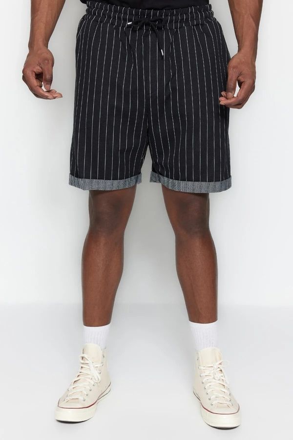 Trendyol Trendyol Large Size Black Men's Regular Comfortable Striped 100% Cotton Shorts