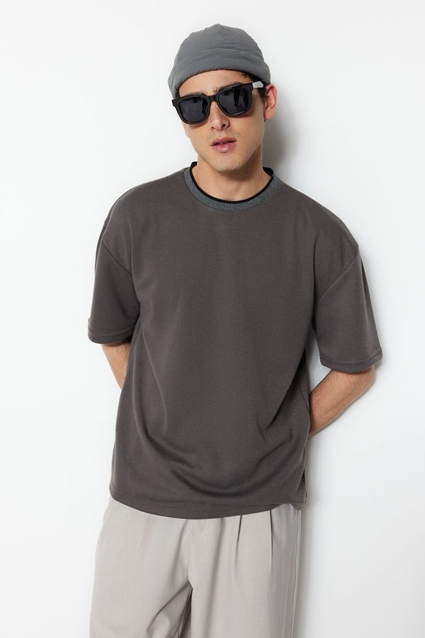 Trendyol Trendyol Limited Edition Anthracite Oversize/Wide Cut Knit Banded Textured Pique T-Shirt