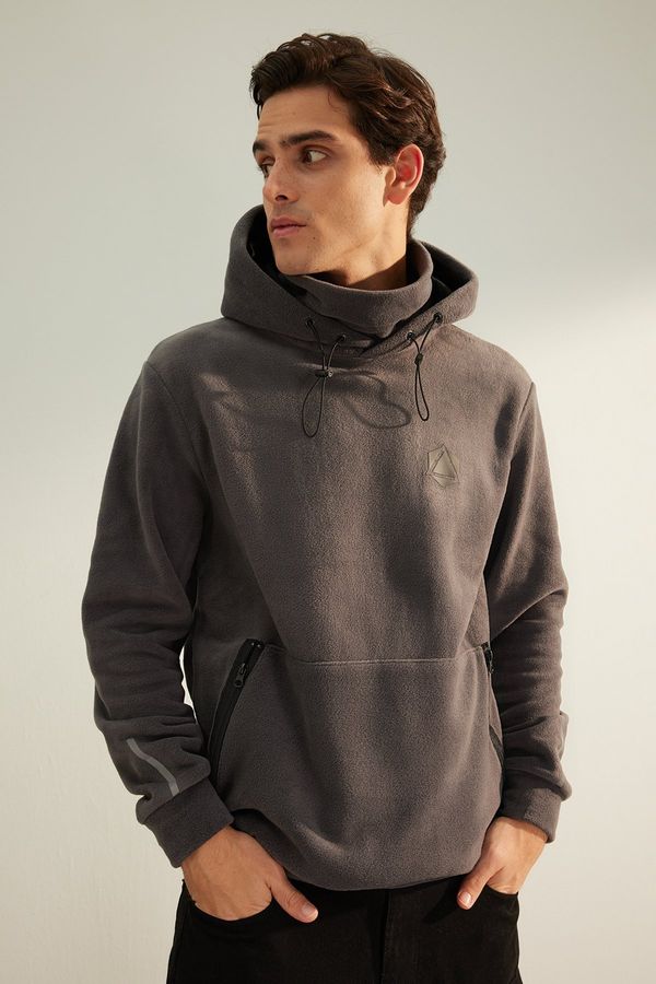 Trendyol Trendyol Limited Edition Anthracite Regular Cut Geometric Print Fleece Sweatshirt