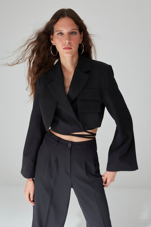 Trendyol Trendyol Limited Edition Black Crop Lined Double Breasted Woven Blazer Jacket