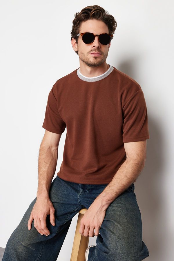 Trendyol Trendyol Limited Edition Brown Oversize/Wide Cut Knit Banded Textured Pique T-Shirt