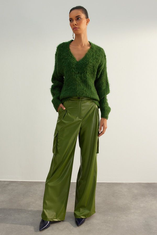 Trendyol Trendyol Limited Edition Green Soft Textured V-Neck Knitwear Sweater