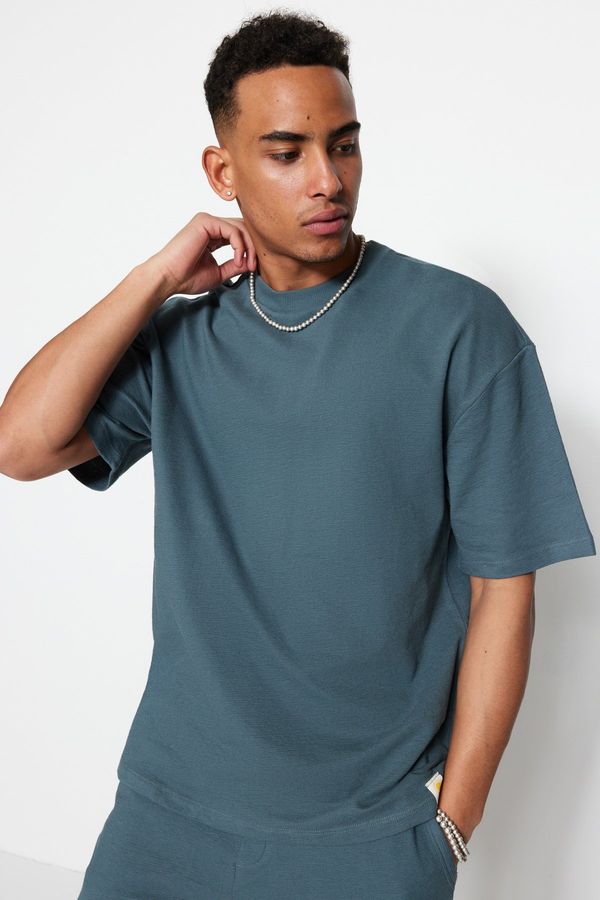 Trendyol Trendyol Limited Edition Petrol Relaxed Label Embroidered Textured T-Shirt