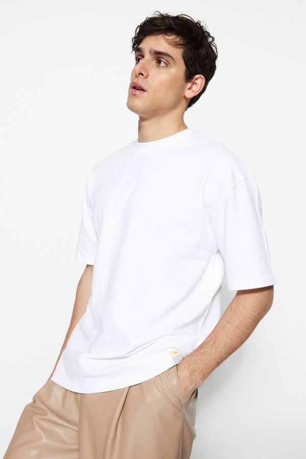 Trendyol Trendyol Limited Edition White Oversize 100% Cotton Labeled Textured Basic Thick T-Shirt