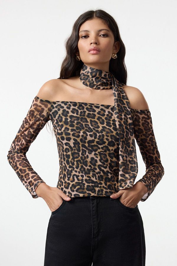 Trendyol Trendyol Multicolored Scarf Animal Printed Tulle Fitted/Fits Body Elastic Knit Blouse