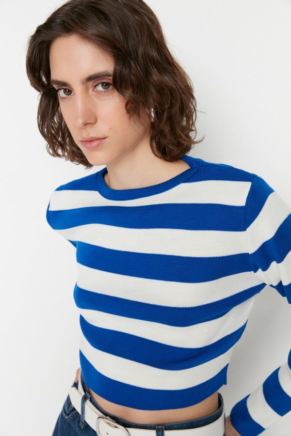 Trendyol Trendyol Navy Blue Crop Basic Striped Knitwear Sweater