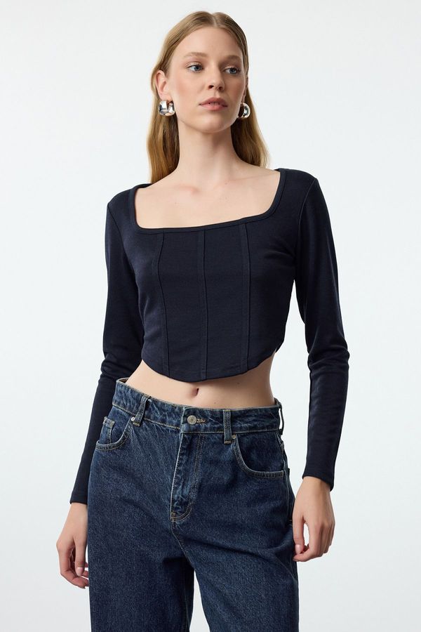 Trendyol Trendyol Navy Blue Piping Detailed Square Neck Fitted Crop Interlock Knitted Blouse