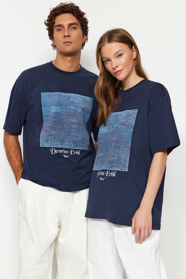Trendyol Trendyol Navy Blue Unisex Oversize Revolution Erbil Printed Knitted T-Shirt