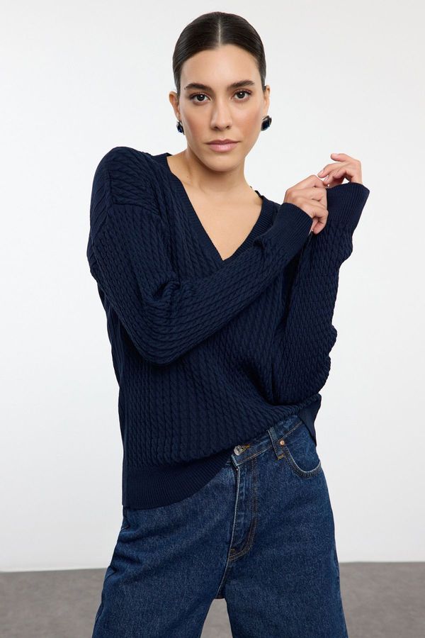 Trendyol Trendyol Navy Blue Wide Pattern Hair Braid Detailed Knitwear Sweater