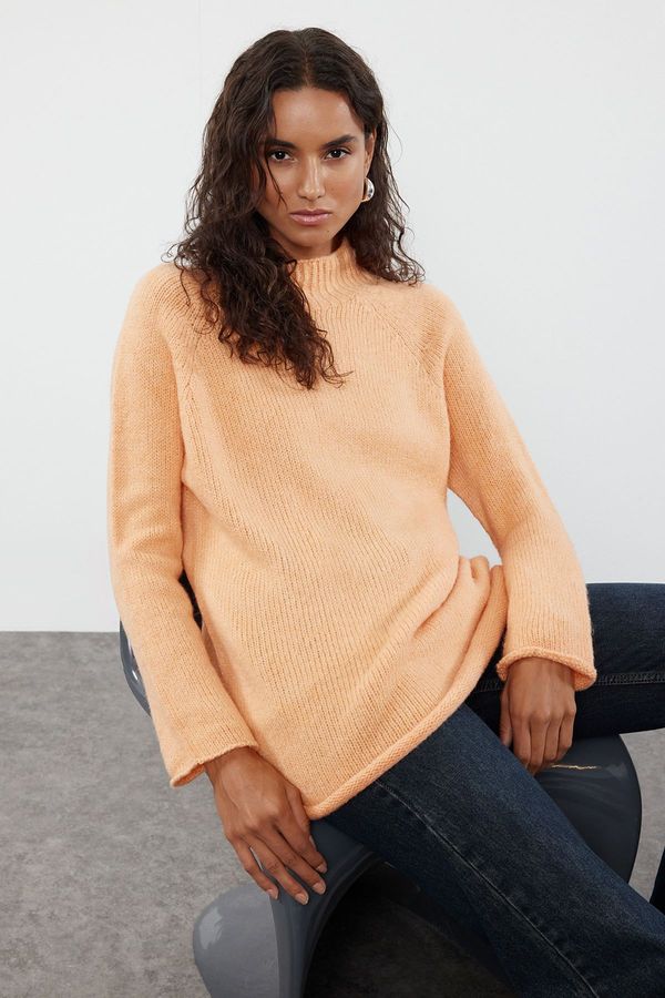 Trendyol Trendyol Orange Soft Textured Stand-up Collar Knitwear Sweater