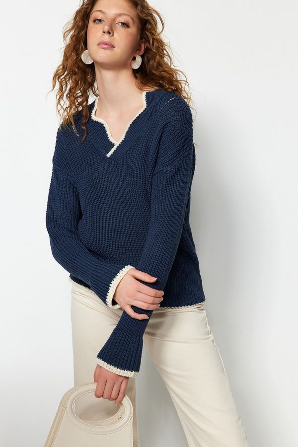 Trendyol Trendyol Petrol Wide-Fit Color Block Knitwear Sweater