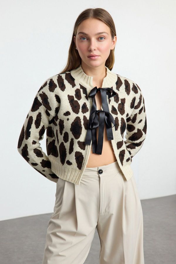 Trendyol Trendyol Stone Leopard Patterned Crop Knitwear Cardigan