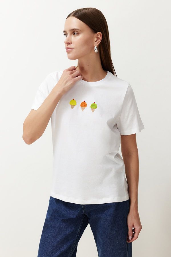 Trendyol Trendyol White 100% Cotton Embroidered Regular/Normal Pattern Crew Neck Knitted T-Shirt