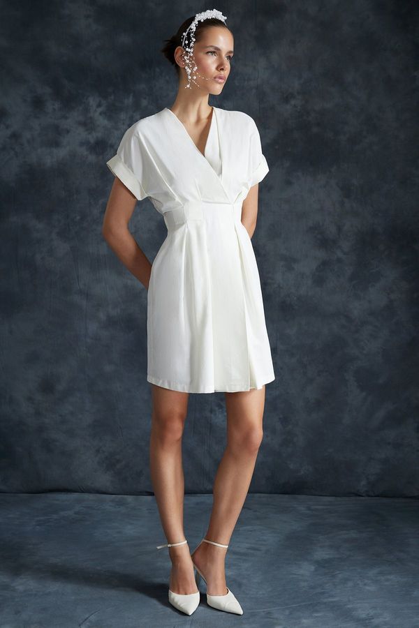 Trendyol Trendyol White Double Breasted Collar Woven Dress with Opening Waist