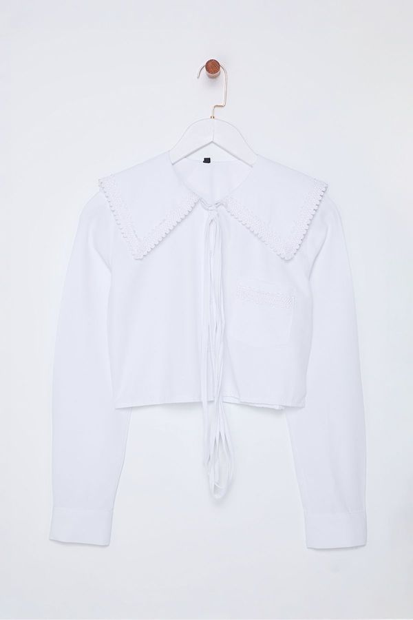 Trendyol Trendyol White Lace Collar and Tie Detail Regular Pattern Woven Shirt