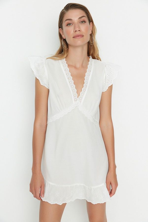 Trendyol Trendyol White Lace Detailed Beach Dress