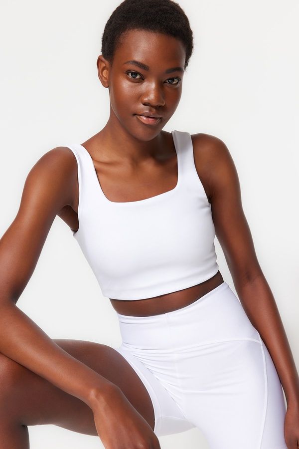 Trendyol Trendyol White Medium Support/Shaping Knitted Sports Bra