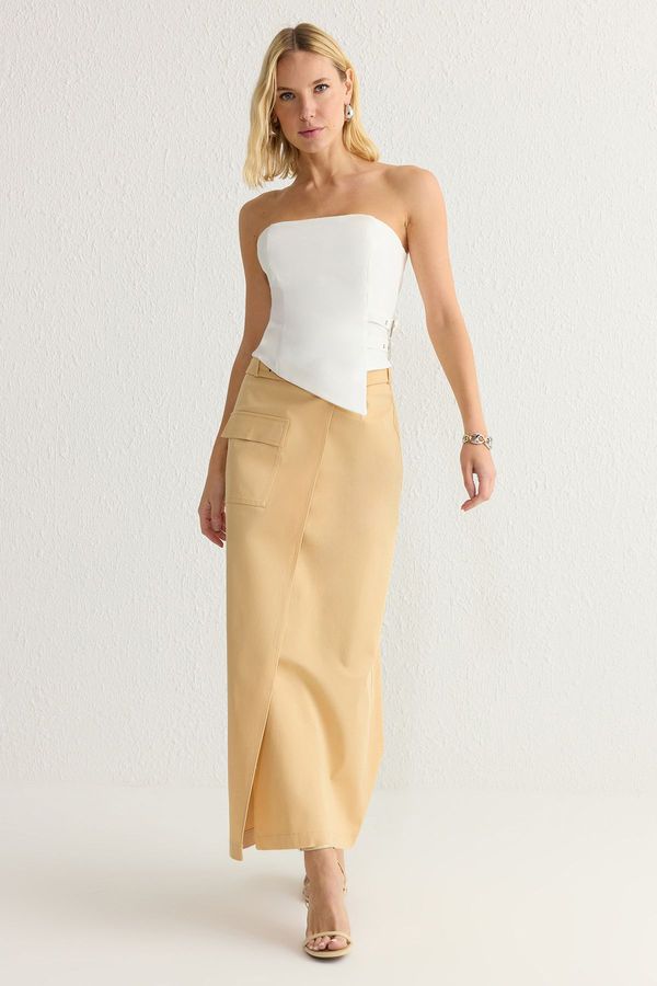 Trendyol Trendyol White Strapless Fitted Belt Buckle Detailed Woven Blouse