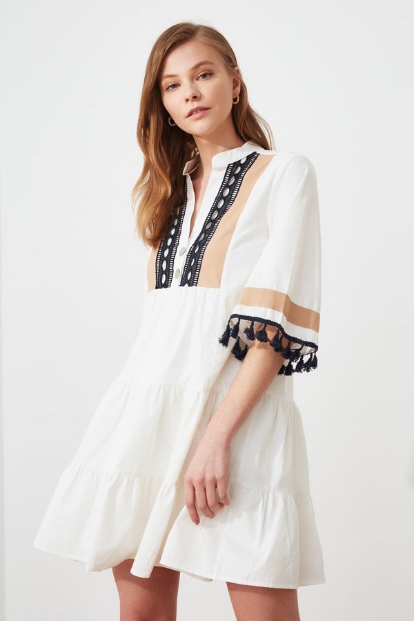 Trendyol Trendyol White Wide Cut Lined Woven Embroidered Woven Dress