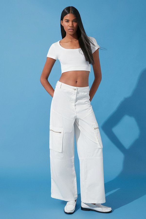 Trendyol Trendyol White Zipper Detail High Waist Wide Leg Jeans