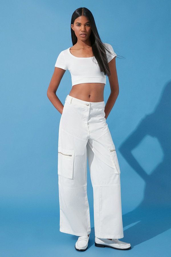 Trendyol Trendyol White Zipper Detailed High Waist Wide Leg Jeans