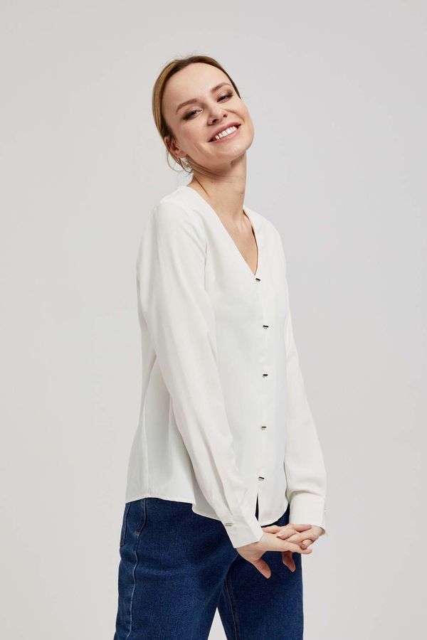 Moodo V-neck shirt with fine buttons