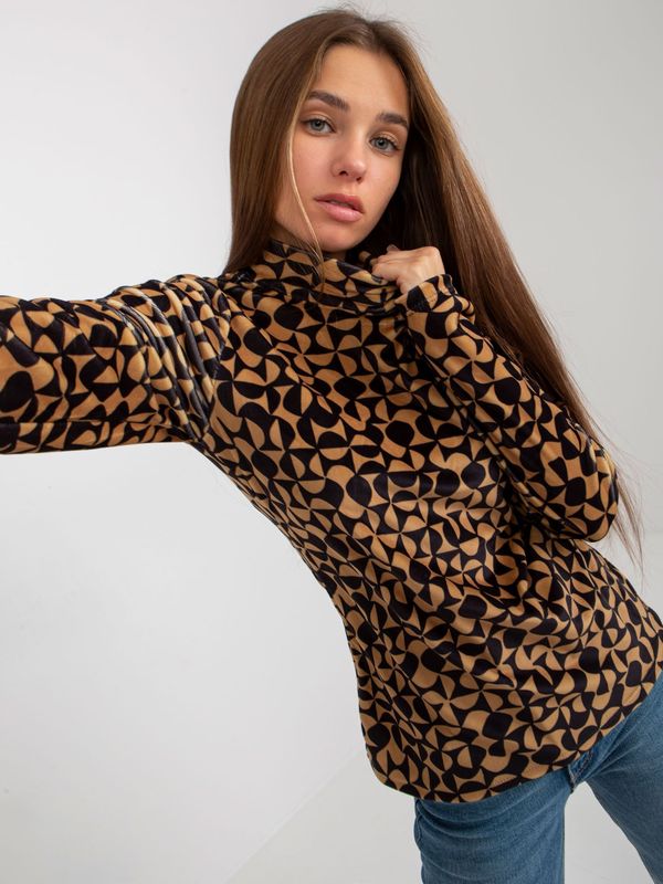 Fashionhunters Velour blouse with camel and black print from RUE PARIS