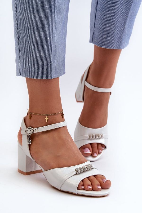 VINCEZA VINCEZA Women's Eco Leather Sandals with Heel and Silver Decorations Narhi