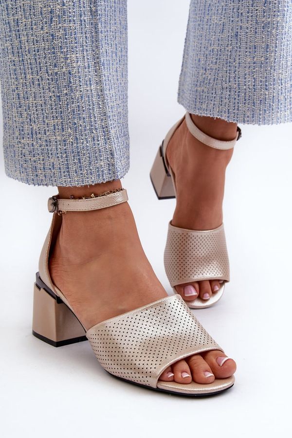 VINCEZA VINCEZA Women's sandals with heels made of eco leather in gold Horissa