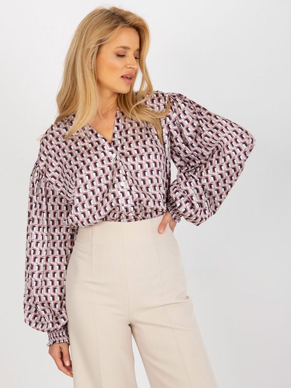 Fashionhunters White and dusty pink shirt with imitation satin print