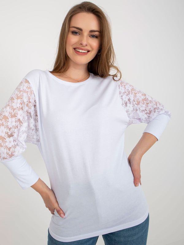 Fashionhunters White blouse Havana RUE PARIS with lace on the sleeves