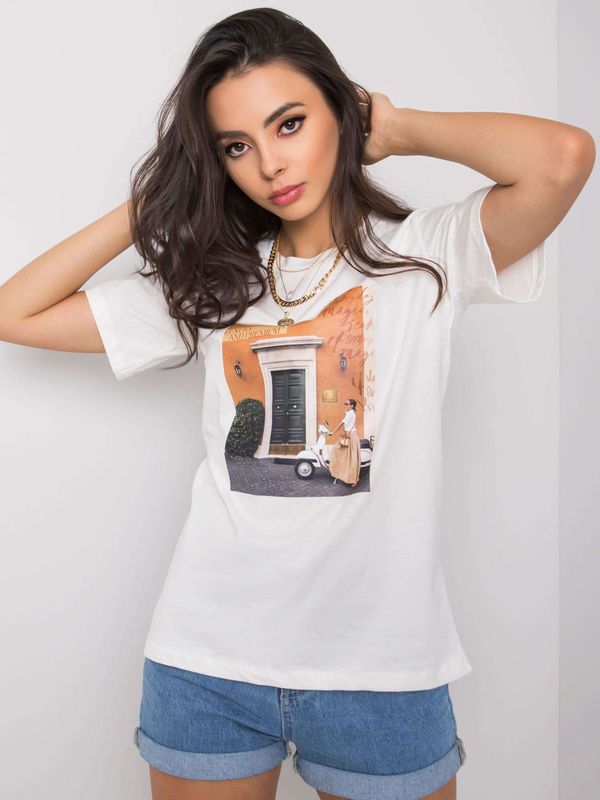 Fashionhunters White T-shirt with fashionable print