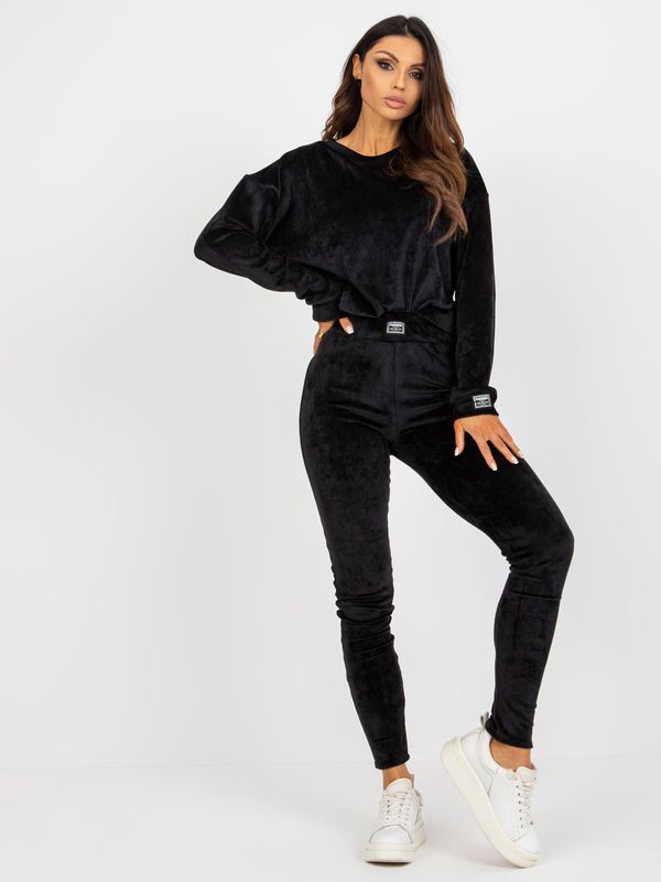 Fashionhunters Women's black velour set with leggings
